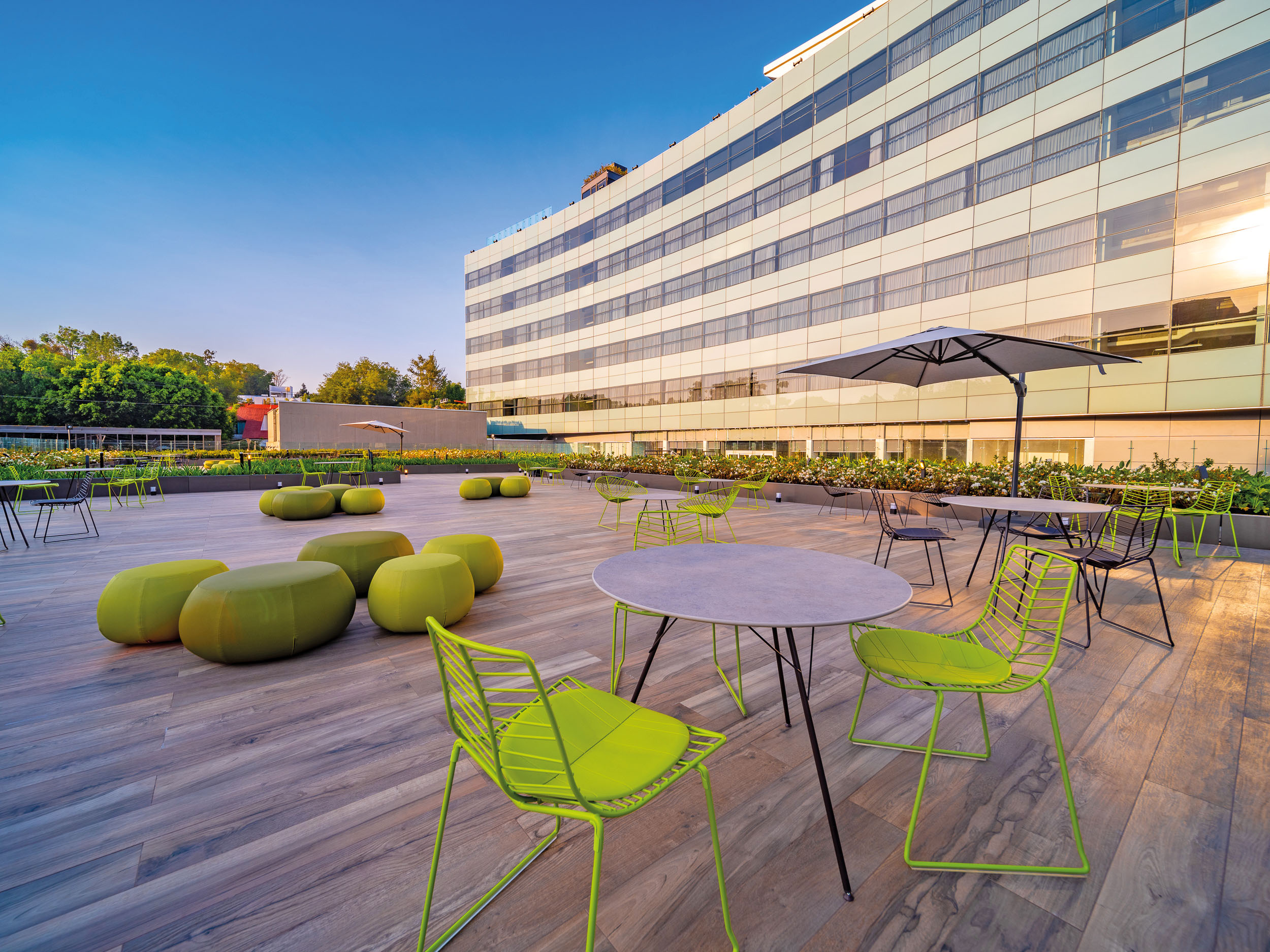 HOTEL GALERIA PLAZA SAN JERÓNIMO OASIS EN PLENA CIUDAD